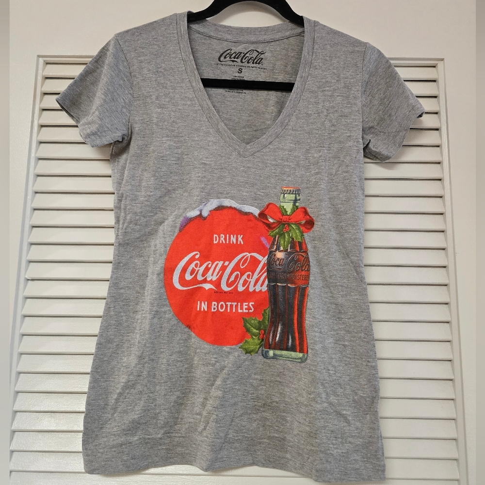 Coca Cola - (NWOT) Soda Coke Holiday Graphic Short-Sleeve V-Neck T-Shirt
